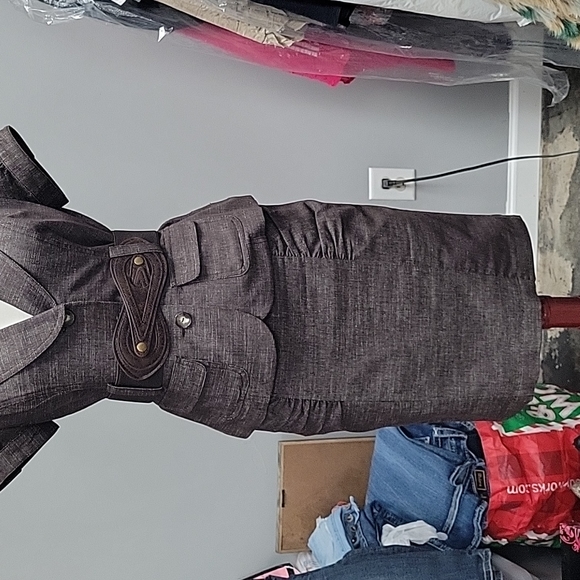 A. Byer sz 7 brown suit set - Picture 1 of 4